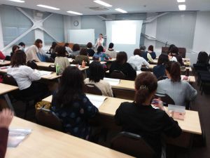 クレイセラピーセミナーの様子